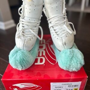 Edea Ice Skates - White